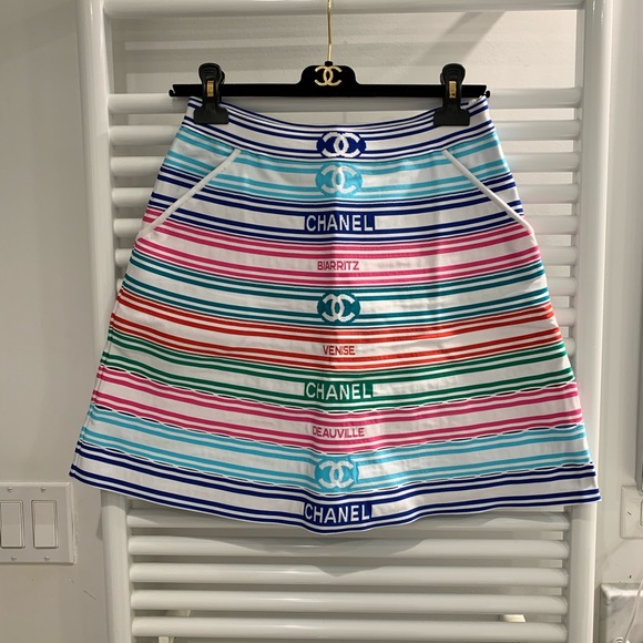💢Sold💢NWT Chanel 2019 19 Spring Logo skirt sz 38 - Picture 3 of 8